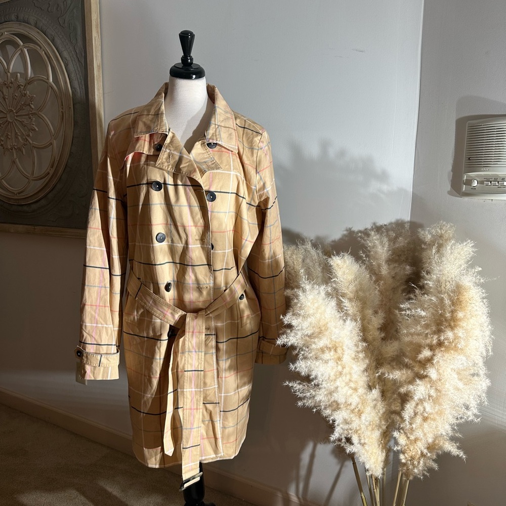 Crown & Ivy Checkered Tan Trench Coat